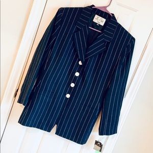 Le Suit Petite navy striped blazer